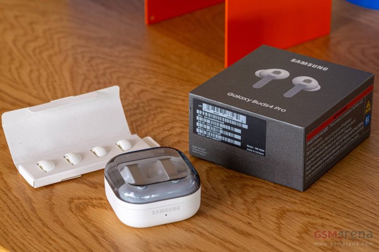 Наушники Samsung Galaxy Buds4 Pro