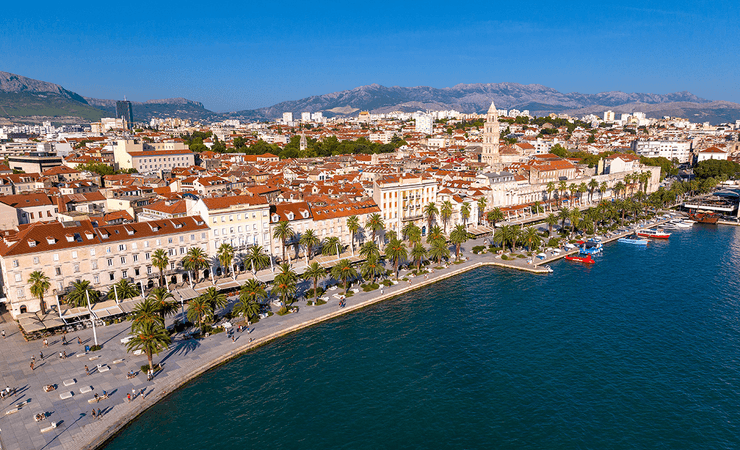 Спліт, Хорватія, туристичне місто, приморське місто, відпочинок у Європі, інша країна,