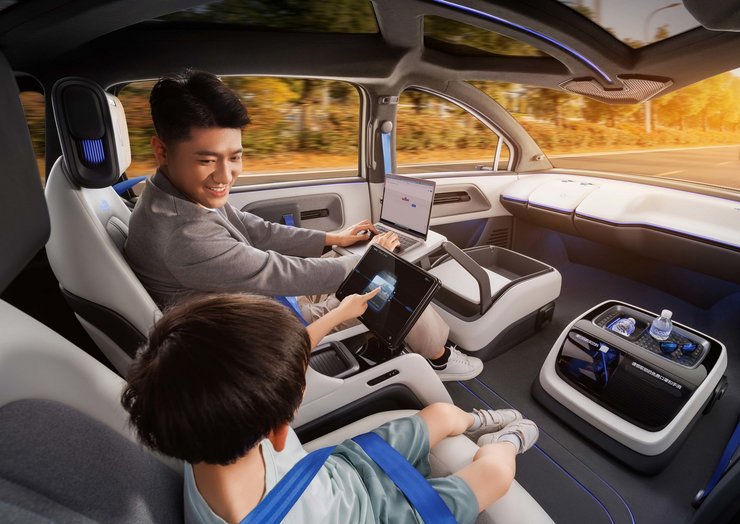 Салон Baidu Apollo RT6