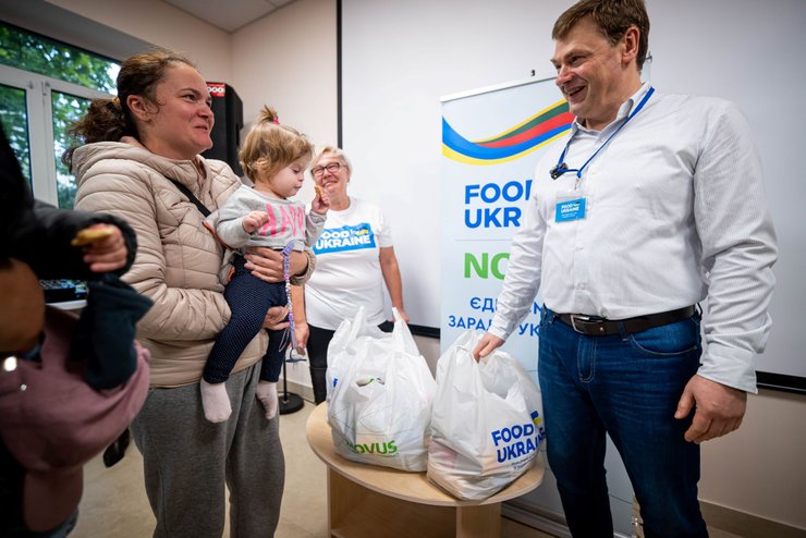 Ключевым инструментом помощи стал благотворительный фонд Food for Ukraine, благодаря которому помощь получили более 345 тысяч человек в Украине