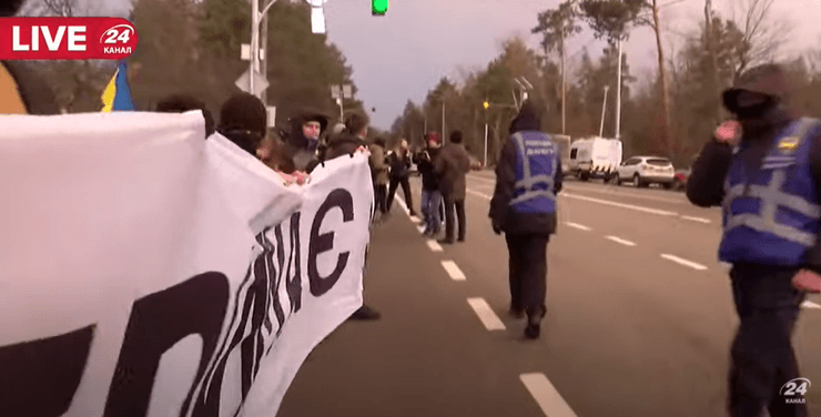 акція, протест, стерненко, антоненко, зеленский, конча-заспа, фото