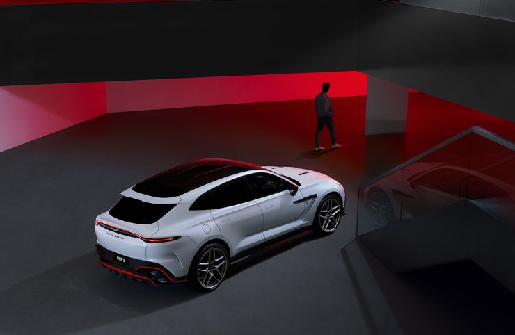 Aston Martin DBX, Aston Martin DBX S, новый Aston Martin DBX, кроссовер Aston Martin, самый мощный кроссовер