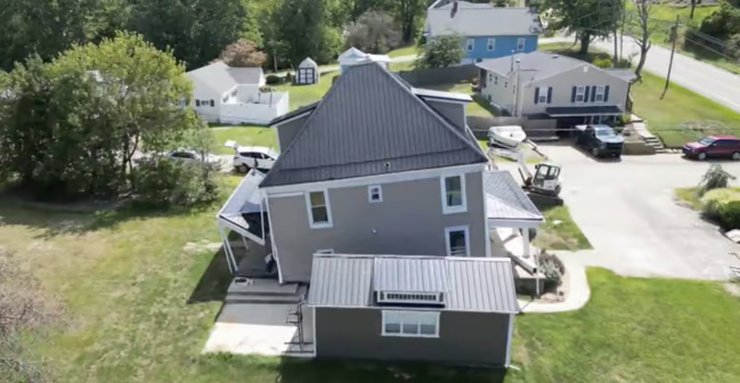 У дома рухнули стены, снос дома, ремонт, начали рушиться стены, ремонт в подвале, погреб в подвале, эвакуировали семь, страховка