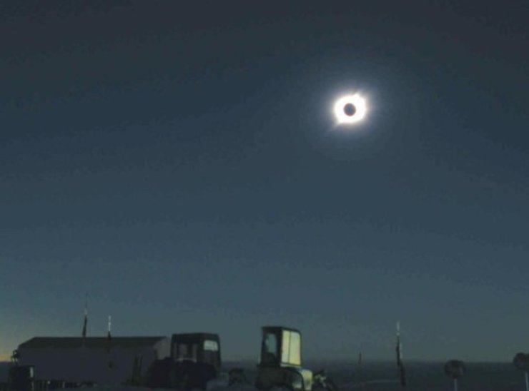 Полное солнечное затмение, 2003 год