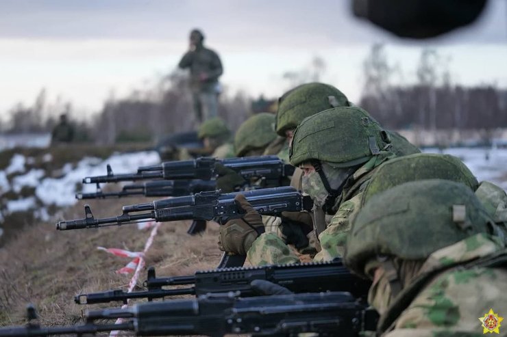 російські солдати