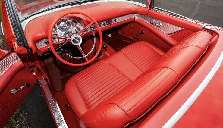 салон Ford Thunderbird 1957, Ford Thunderbird F-Code