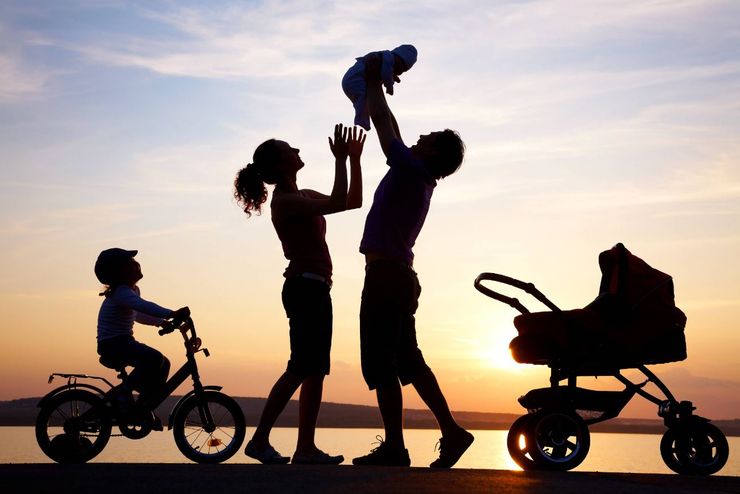 Реклама брака и рождаемости в Китае, скандал, фразы о ценности семьи вызвали критику в интернете