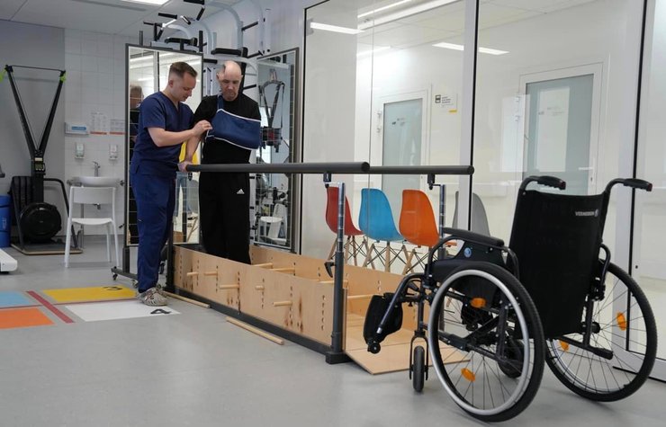 Роман Клиза