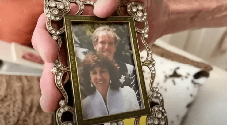 Фотографія пари в молоді роки