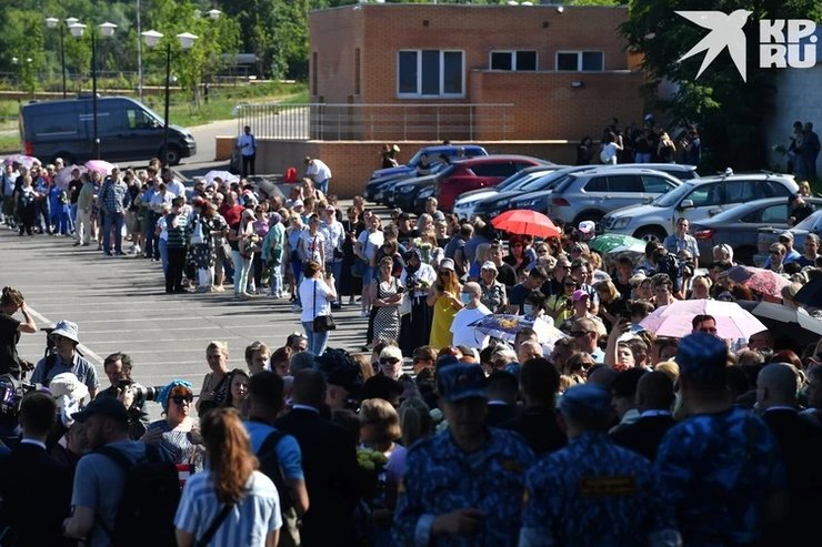 Похороны юрия шатунова, юрий шатунов похороны, юрий шатунов, прощание, юра шатунов умер