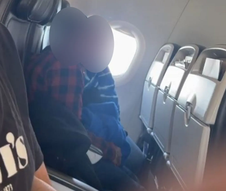 Авіакомпанія British Airways, літак, курйози, любов на борту, смішні історії, пара, закохані, Велика Британія, авіація, фото