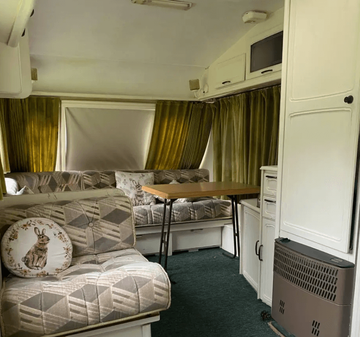 Британка с дочерью сдают свой дом в аренду