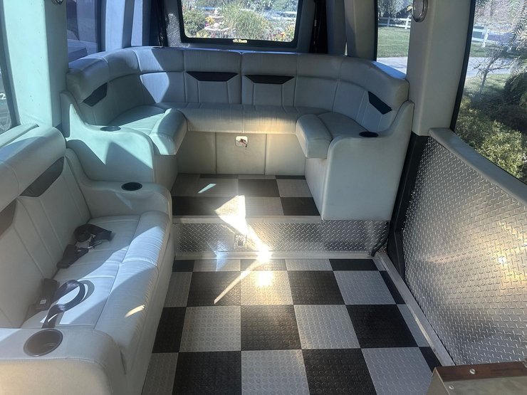 салон Mauck MSV 1120S, Mauck MSV 1120S Elite,  Канье Уэст