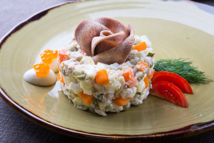 Оливье с говяжьим языком