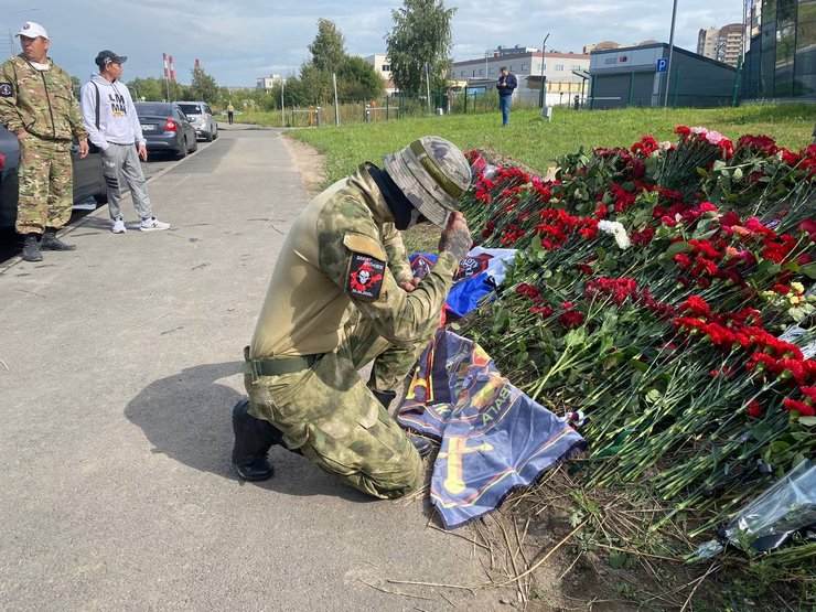 Санкт-Петеребург, меморіал, загинув Пригожин, помер Пригожин, Уткін, ПВК Вагнер, Вагнер, вагнерівці
