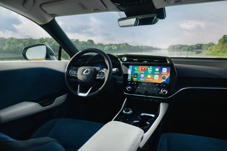 Интерьер нового электрокроссовера