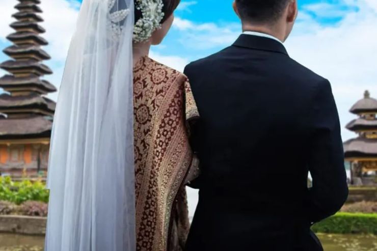 Женщины получают по 500 долларов США за временный брак, все детали новой схемы с фиктивным бракосочетанием