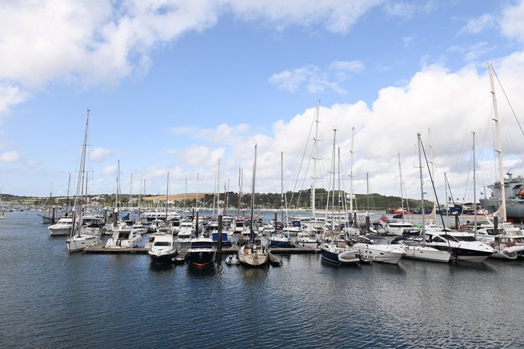 Нашествие яхт в городе Фалмут
