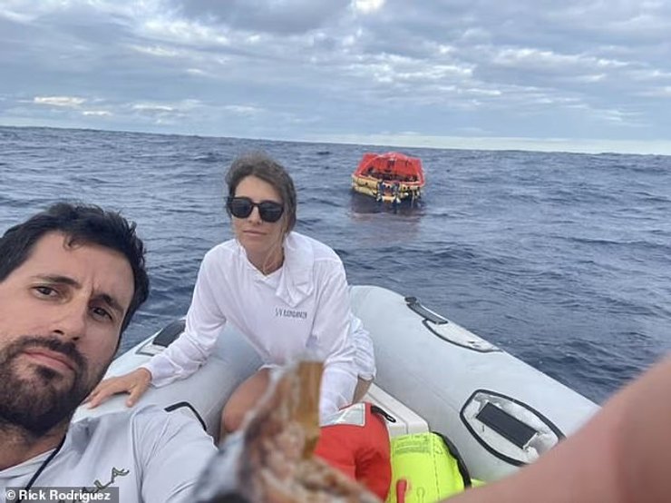 Команда мореплавателей