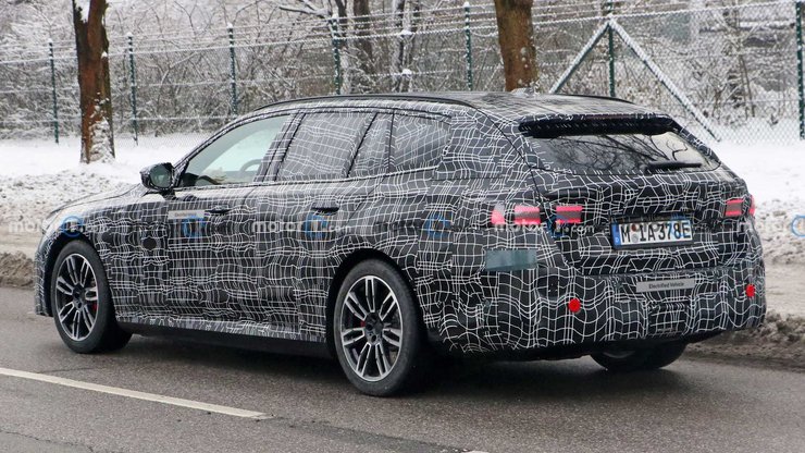 BMW i5 Touring