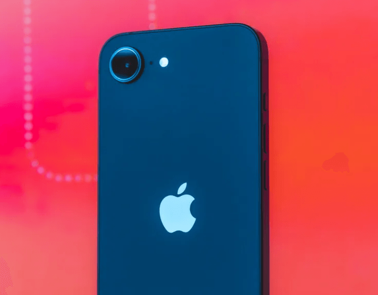 смартфон iPhone 16E