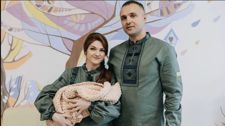 Марьяна Мамонова с мужем и ребенком