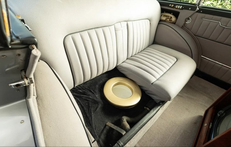 туалет в авто, Rolls-Royce Silver Wraith, Rolls-Royce Silver Wraith 1954, лімузин Rolls-Royce