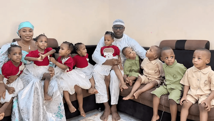 Семья впервые за долгое время поделилась редкими снимками своих девятерых детей, родившихся в одни роды