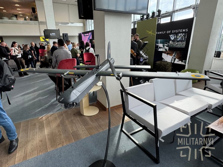 Дрон D4 от Iron Belly и Shield AI