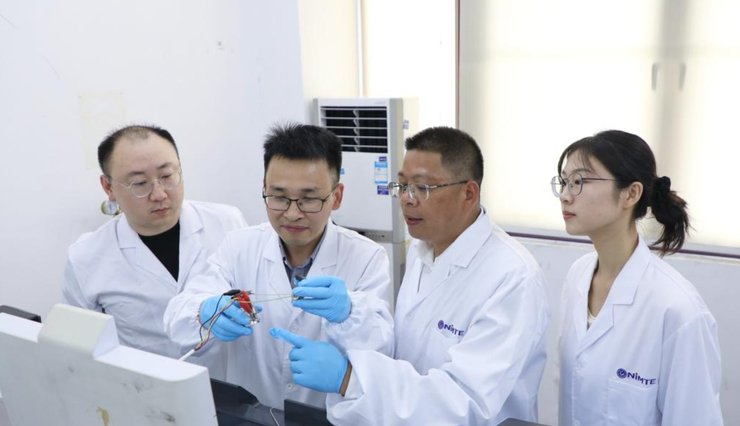 Ученые NIMTE