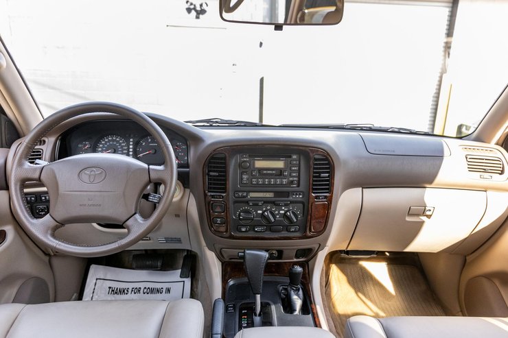 салон Toyota Land Cruiser 100, Toyota Land Cruiser, капсула времени, Toyota Land Cruiser 1998