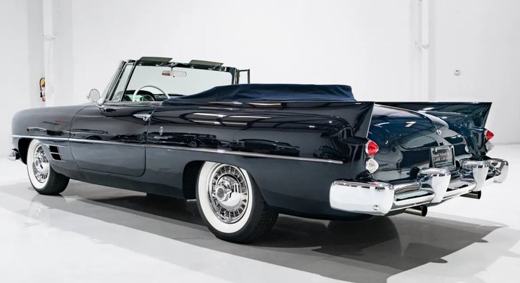 Dual Ghia 1957, Френк Сінатра, авто Френка Сінатри