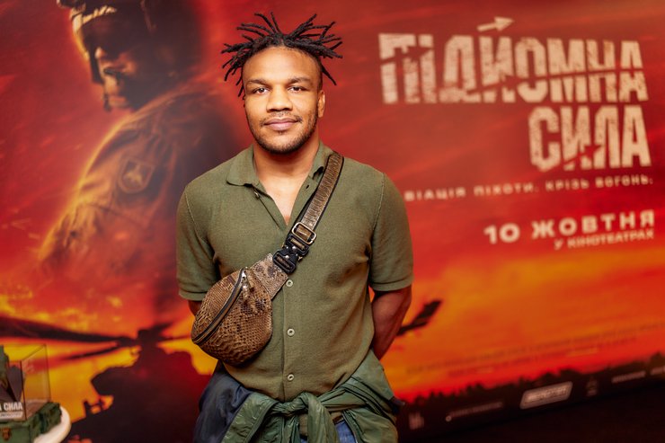 на прем'єрі Підйомної сили, показ фільму Підйомна сила, фоторепортаж з показу фільму Підйомна сила