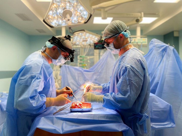 кардиохирурги