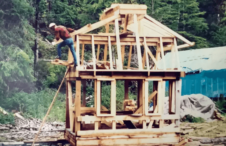 Плавучий острів, побудували острів своїми руками, далеко від суспільства, ближче до природи, живе на плавучому острові, Бухта Свободи