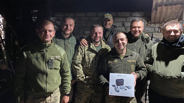 Слуги народа на Донбассе передали дроны