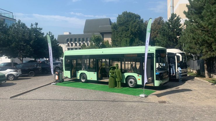 український електробус електрон е181