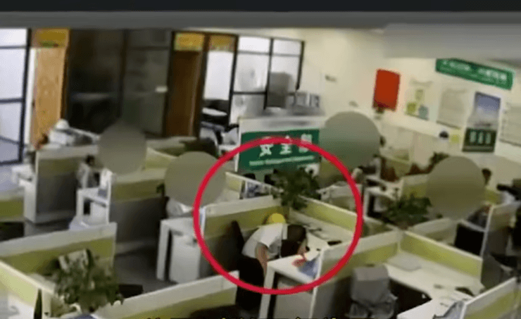 сон на робочому місці