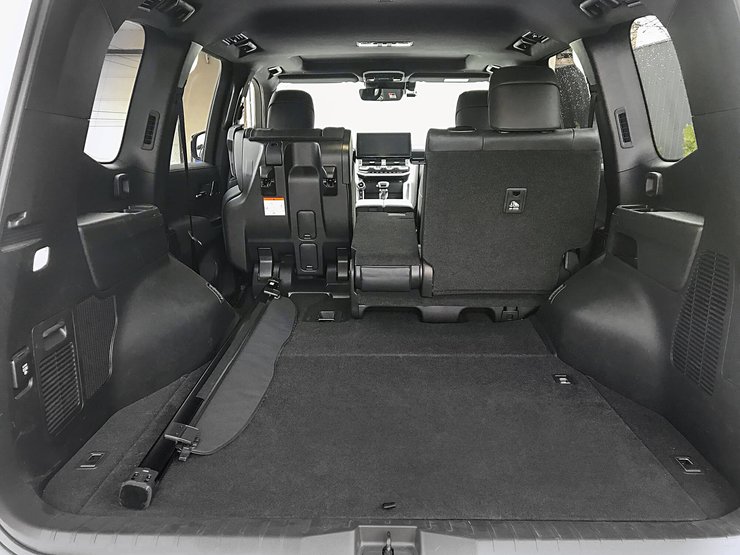 багажник нового Toyota Land Cruiser 300, Toyota land cruiser 300 gr sport фото