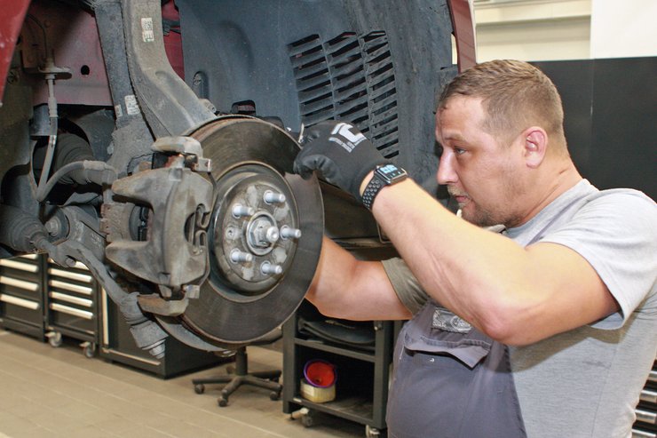 Диагностика тормозной системы на официальном сервисе Jaguar Land Rover