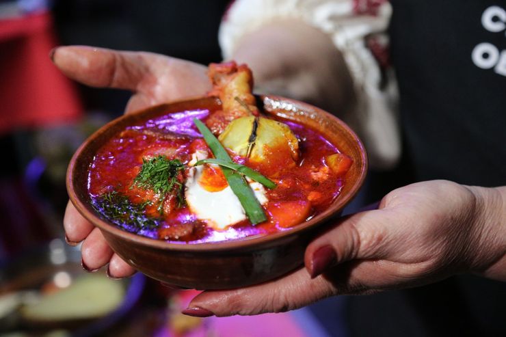 скільки коштуватиме борщ, молода картопля ціна, чи буде дешевшати м'ясо, ціни на овочі, ціни на фрукти, ціни суниці, ціни полуниця, ціни яйця, ціни хліб, ціни макарони, ціни ошийок, ціни ребра, ціни яловичина, ціни свинина, як зміняться ціни, що буде дешевшати, які продукти будуть дорожче,