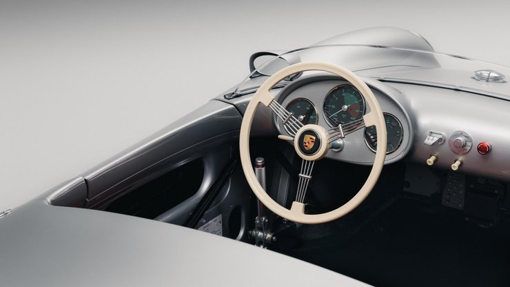 салон Porsche 550