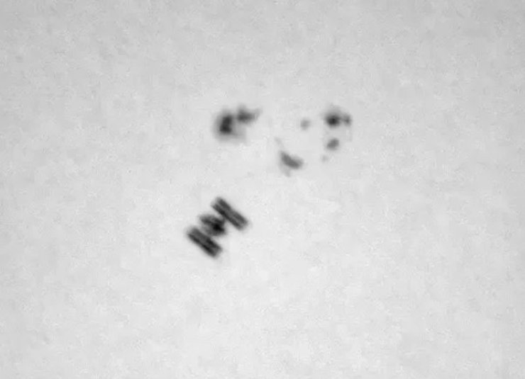 Сонце, МКС, космічна станція