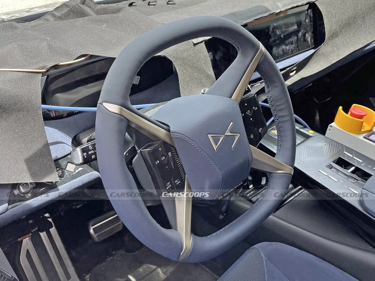 салон DS 8, новый DS 8, кроссовер DS, электромобиль DS, электромобиль DS