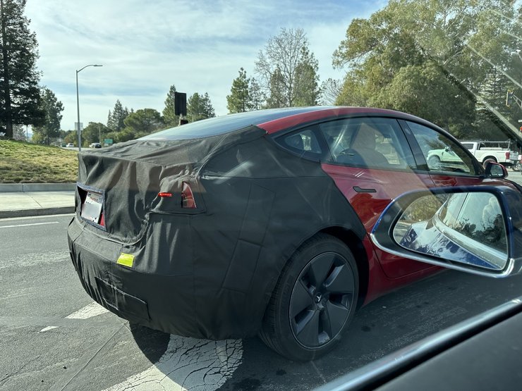 Tesla Model 3 2024