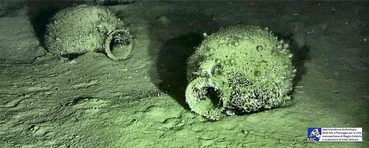 Учёные обнаружили старинные амфоры