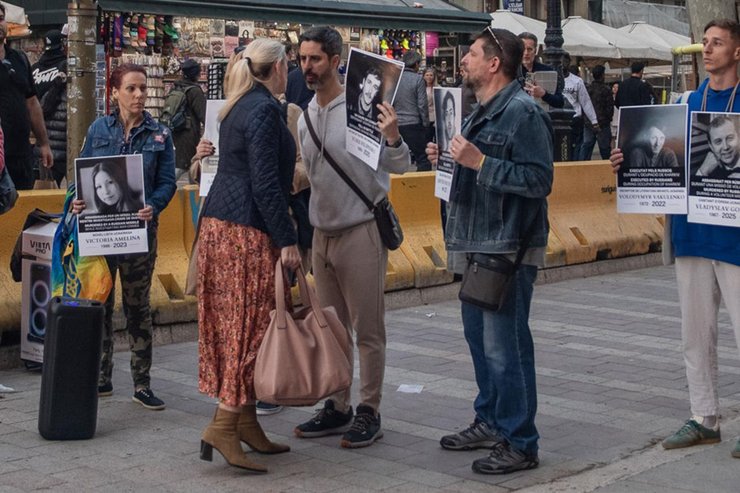 Росіяни в Барселоні напали на активістів, які вийшли вшанувати пам"ять вбитих українських митців