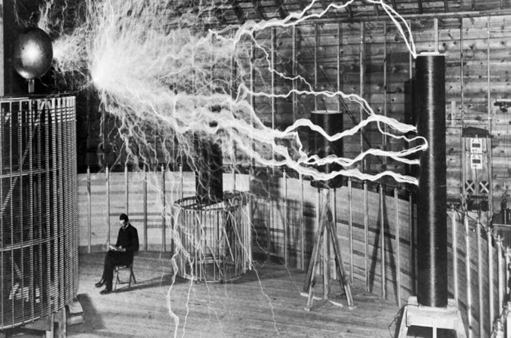 майбутнє, розвиток, технології, історія, передбачення, книга, фантастика, смартфон, Тесла, гроші, телебачення, зв’язок, фотографія, освіта, уряд, здоров’я, люди, стаття, забруднення, атом, зброя, iPad, смерть