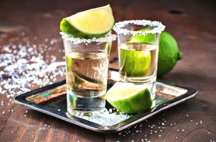 У Мексиці не можуть продати виготовлену текілу, є дві причини, що сталося, криза на ринку алкогольних напоїв