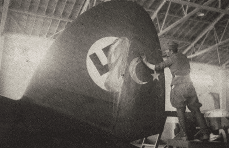 самолет бомбардировщик, Бомбардировщики Не 111, авиация турции, история ввс турции, немецкие самолеты в турции, немецкие самолеты, история военной авиации, ретро фото